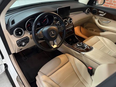 Used 2019 Mercedes-Benz GLC 300 GLC300 image 18