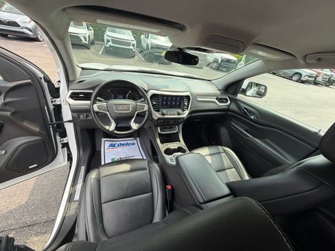 Used 2023 GMC Acadia SLT AWD/4WD image 25