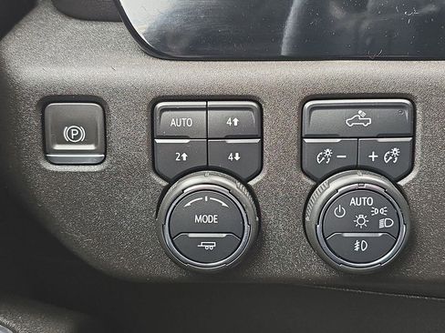 Used 2023 Chevrolet Silverado 1500 RST w/ Convenience Package II image 18