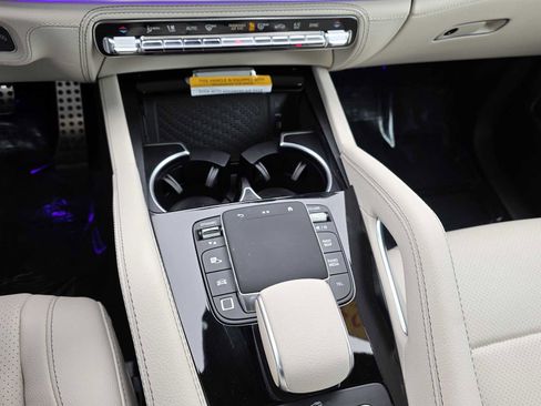 Certified 2025 Mercedes-Benz GLS 450 4MATIC image 21