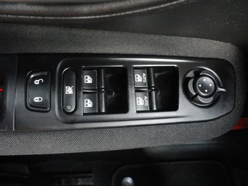 Used 2020 Jeep Renegade Latitude image 27