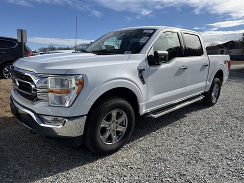 Used 2023 Ford F150 XLT w/ Equipment Group 301A Mid image 3
