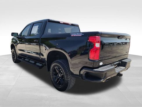 Used 2021 Chevrolet Silverado 1500 Custom Trail Boss w/ LPO, Dark Essentials Package AWD/4WD image 5