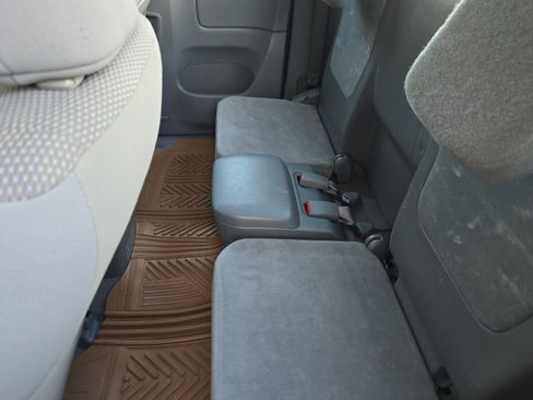 Used 2011 Toyota Tacoma PreRunner image 9