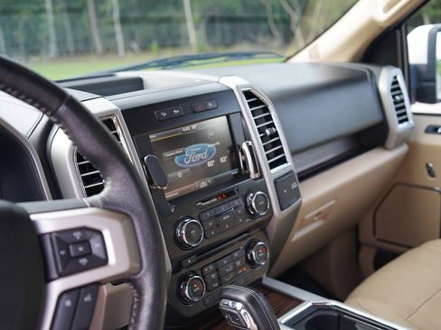 Used 2015 Ford F150 Lariat w/ Equipment Group 501A Mid AWD/4WD image 67