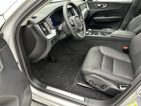 Certified 2025 Volvo XC60 B5 Plus image 11