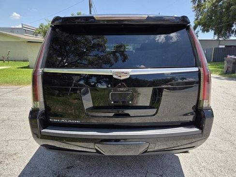 Used 2018 Cadillac Escalade Premium Luxury w/ LPO, Radiant Package RWD image 20