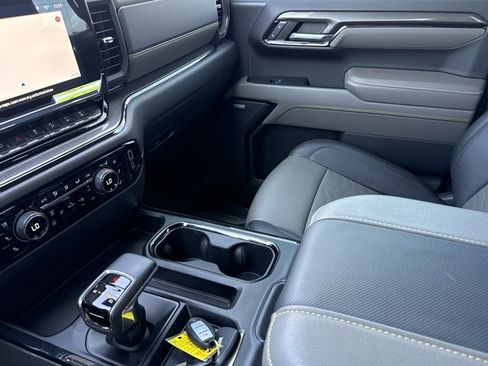 Used 2023 Chevrolet Silverado 1500 ZR2 w/ Technology Package AWD/4WD image 24