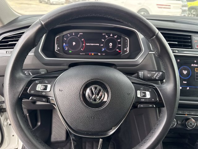 Used 2020 Volkswagen Tiguan SEL FWD image 29