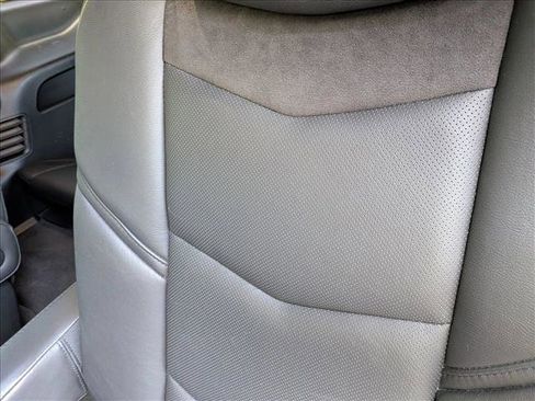 Used 2020 Cadillac Escalade Luxury image 15