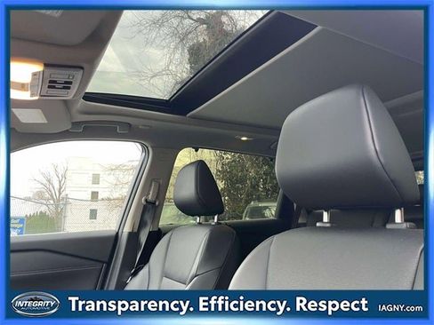 Used 2024 Nissan Rogue SV w/ SV Premium Package image 20