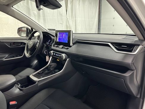 Used 2025 Toyota RAV4 LE AWD/4WD image 59