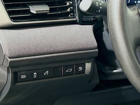 Used 2026 Toyota Camry LE w/ Convenience Package image 8