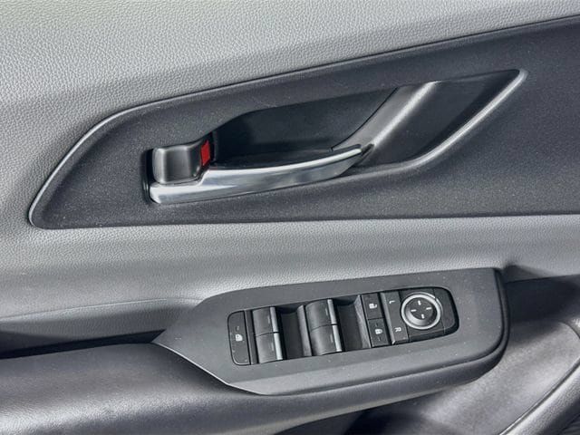 Certified 2024 Toyota Prius XLE FWD image 19