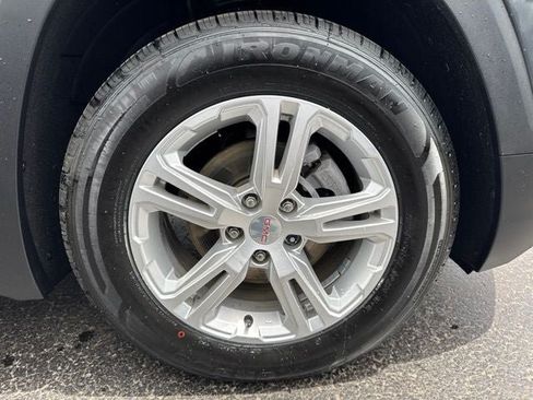 Used 2020 GMC Terrain SLE w/ Driver Convenience Package FWD image 30