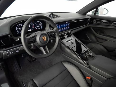 New 2026 Porsche Panamera RWD image 4