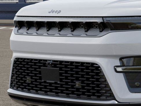 New 2026 Jeep Grand Wagoneer Limited AWD/4WD image 11