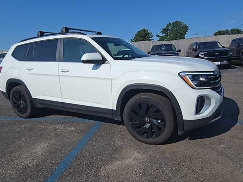Used 2024 Volkswagen Atlas SE AWD/4WD image 21