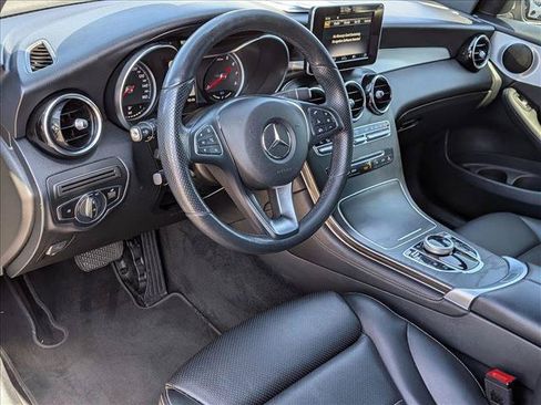 Used 2019 Mercedes-Benz GLC 350e 4MATIC image 10
