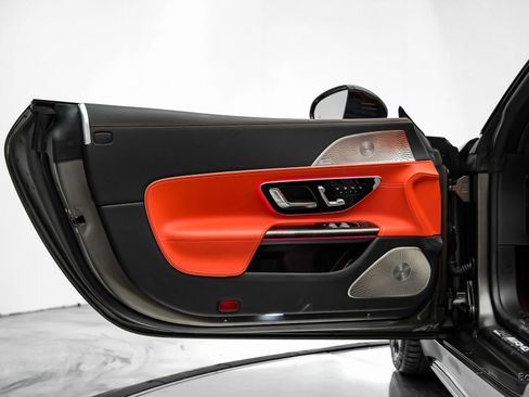 Used 2022 Mercedes-Benz SL 55 AMG 4MATIC image 82