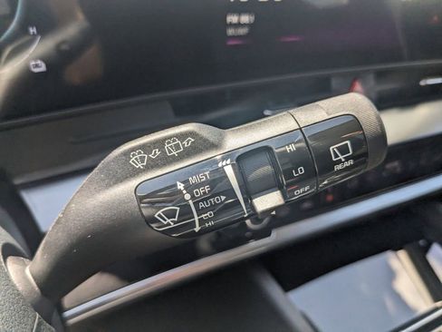 Used 2024 Kia Sportage EX image 28