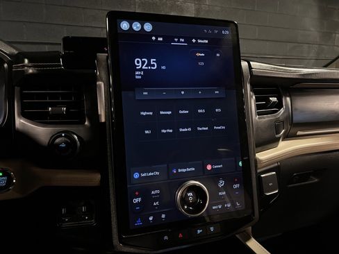 Used 2023 Ford Expedition Platinum image 44