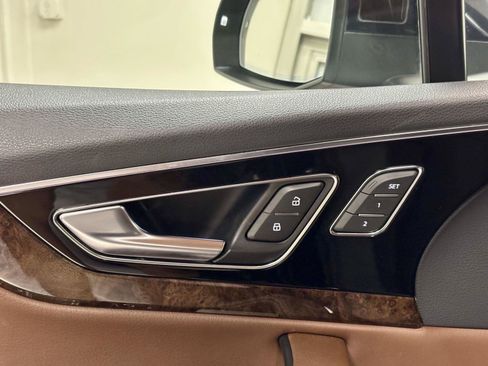 Used 2018 Audi Q7 3.0T Prestige AWD/4WD image 15