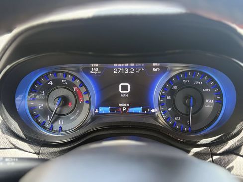 Used 2015 Chrysler 300 S RWD image 18