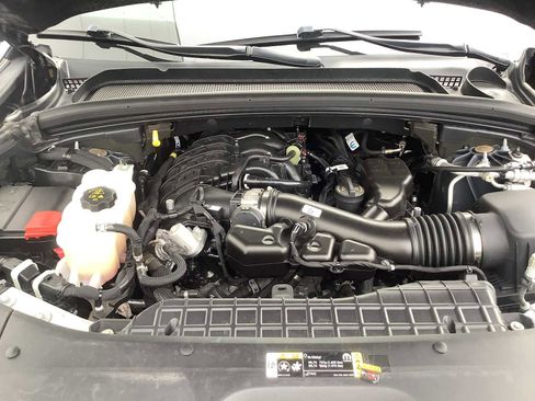 Used 2024 Jeep Grand Cherokee L Limited w/ Luxury Tech Group II image 8