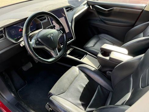 Used 2016 Tesla Model X 75D image 2