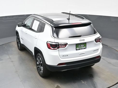 Used 2023 Jeep Compass Limited w/ Sun and Sound Group AWD/4WD image 38