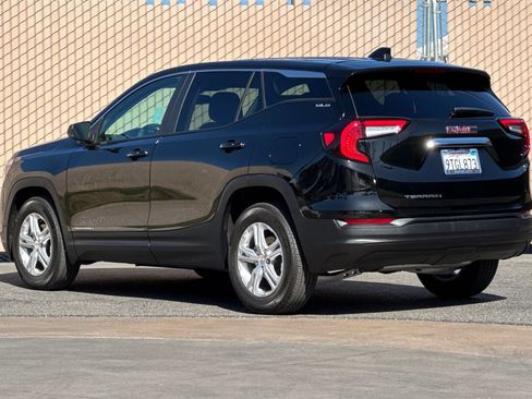 Certified 2024 GMC Terrain SLE FWD image 6