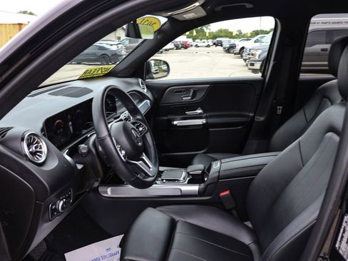 Used 2021 Mercedes-Benz GLB 250 image 30