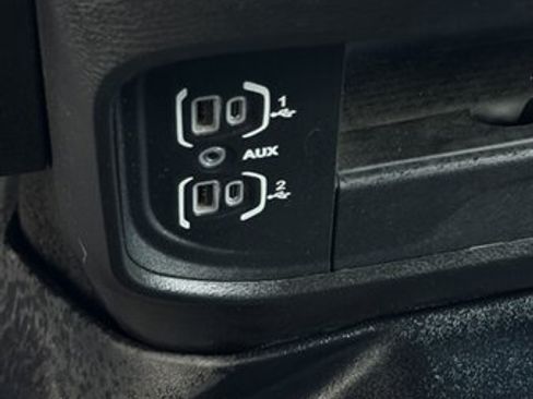 Used 2023 RAM 2500 Laramie AWD/4WD image 16