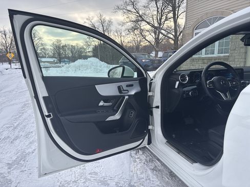 Used 2022 Mercedes-Benz A 220 4MATIC image 14