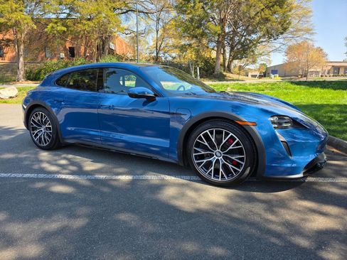Used 2023 Porsche Taycan 4S AWD/4WD image 8