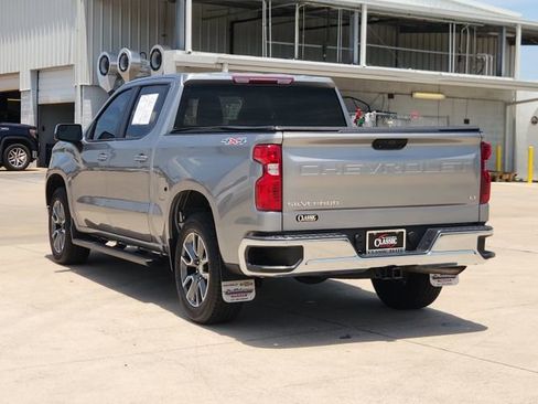 Used 2023 Chevrolet Silverado 1500 LT AWD/4WD image 5