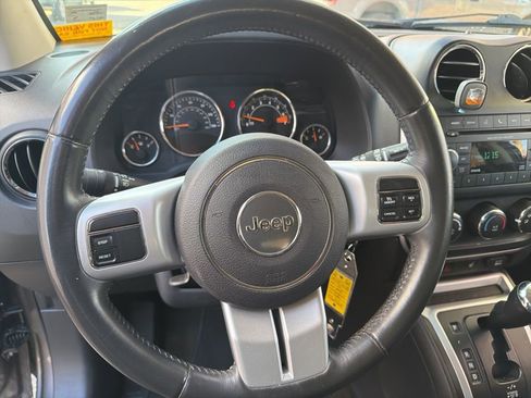 Used 2016 Jeep Compass Latitude image 20