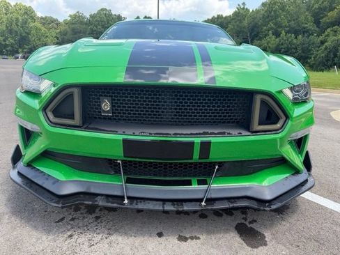 Used 2019 Ford Mustang Coupe RWD image 3