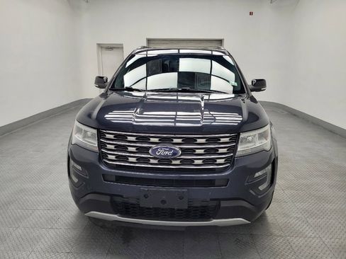 Used 2017 Ford Explorer XLT w/ Equipment Group 202A image 15