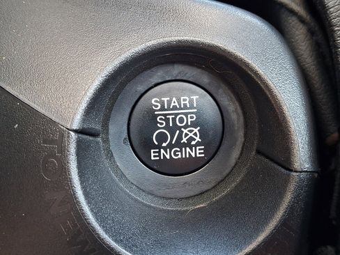 Used 2022 Jeep Renegade Latitude image 20