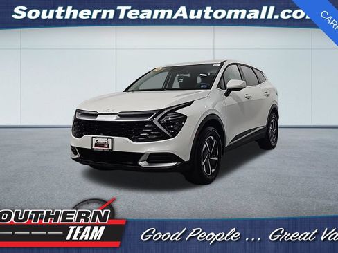 Used 2024 Kia Sportage LX AWD/4WD image 1