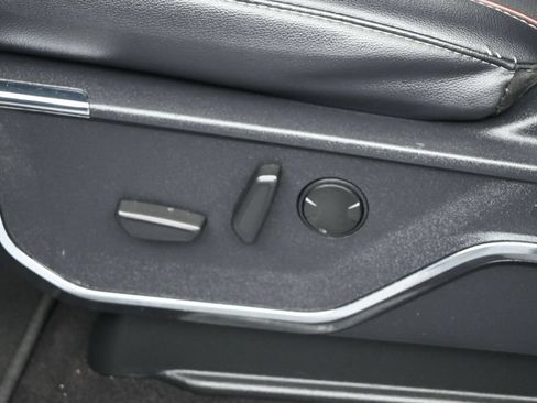 Used 2023 Ford F150 Lariat AWD/4WD image 8