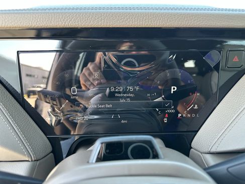 New 2026 GMC Yukon Denali w/ Advanced Technology Package AWD/4WD image 12