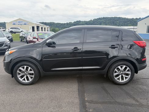 Used 2016 Kia Sportage LX w/ LX Popular Package AWD/4WD image 2