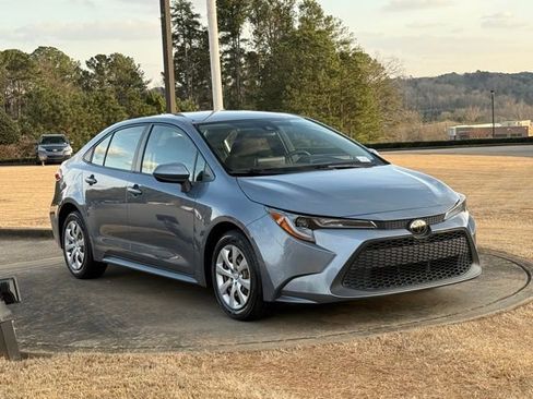 Used 2020 Toyota Corolla LE image 9