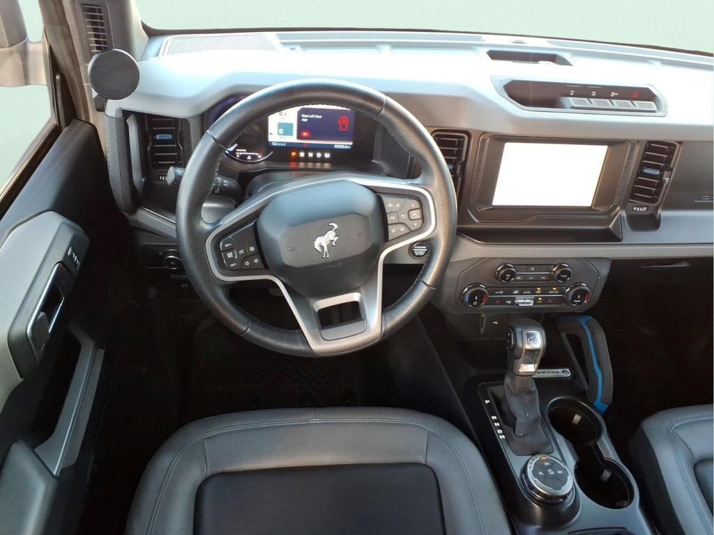 Used 2022 Ford Bronco Black Diamond AWD/4WD image 13