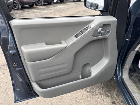 Used 2017 Nissan Frontier SV w/ SV Value Truck Package image 14