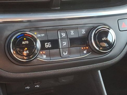Used 2025 Buick Envista Preferred w/ Convenience I Package FWD image 15