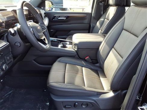 New 2026 Chevrolet Suburban High Country image 6